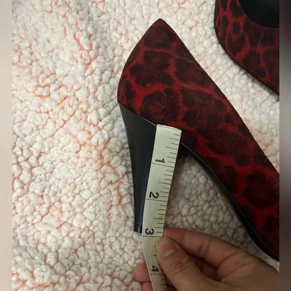Saint Laurent red Leopard Print Pointed Pumps - Rare Luxury Statement Heels - Picture 13 of 13